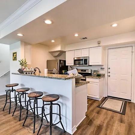 Waco Vacation Rental - Walk To Baylor!